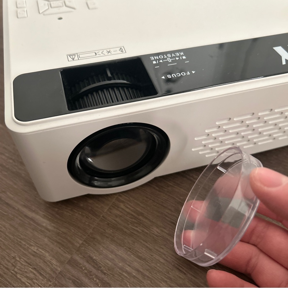 TMY Mini Projector - Picture 12 of 12